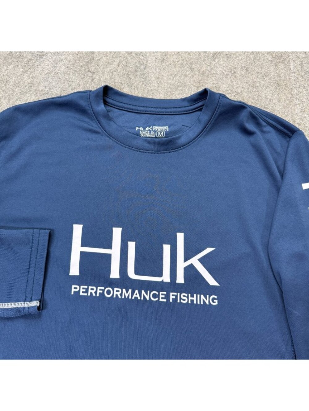 Huk Pursuit Long Sleeve Shirt Men M Blue Crew Neck Performance UV Protection